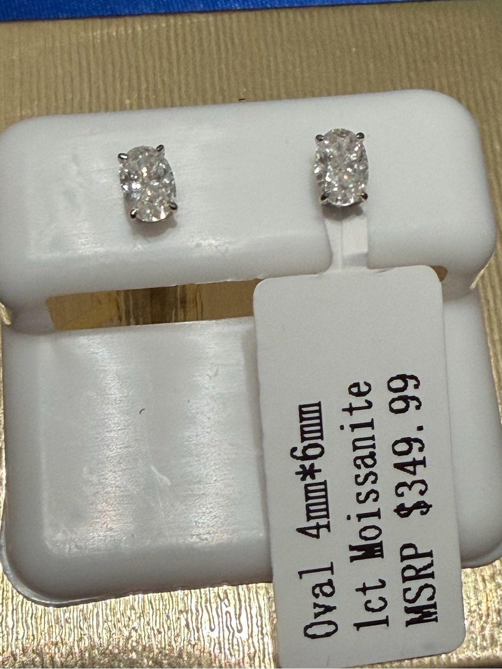 Oval Moissanite Stud Earrings in 925